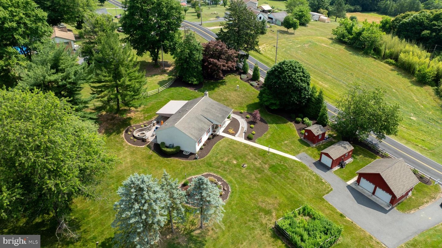 View/Area - 526 Freemansville Rd, Reading, PA 19607 photo 2 of 6