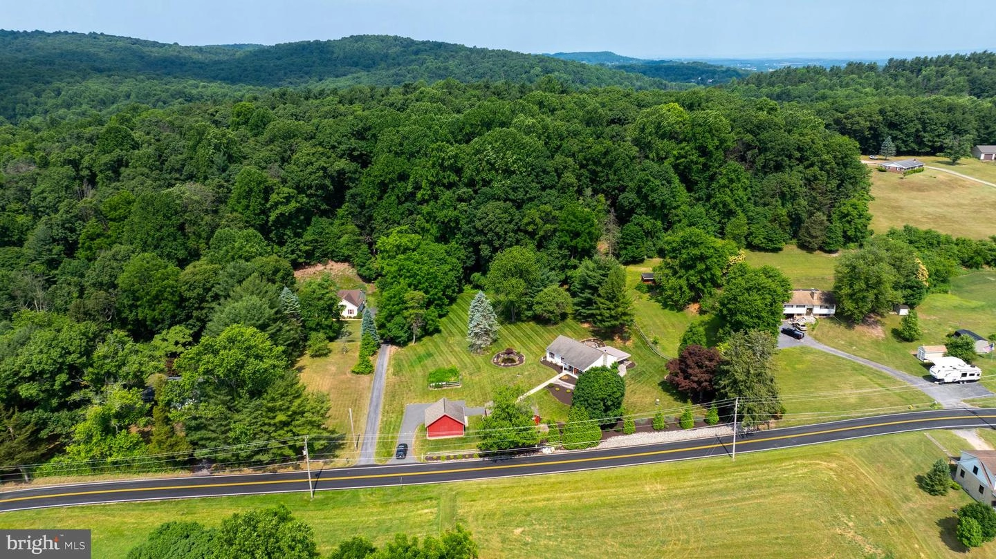 View/Area - 526 Freemansville Rd, Reading, PA 19607 photo 4 of 6