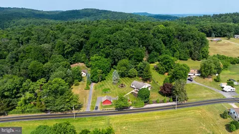 View/Area - 526 Freemansville Rd, Reading, PA 19607 photo 4 of 6