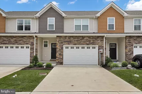 110 Staplehill Ct, Reading, PA 19608