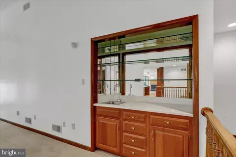 Entry Way - 16 Grouse Point Cir, Reading, PA 19607 photo 2 of 11