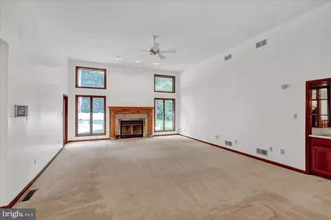 Living - 16 Grouse Point Cir, Reading, PA 19607 photo 1 of 7