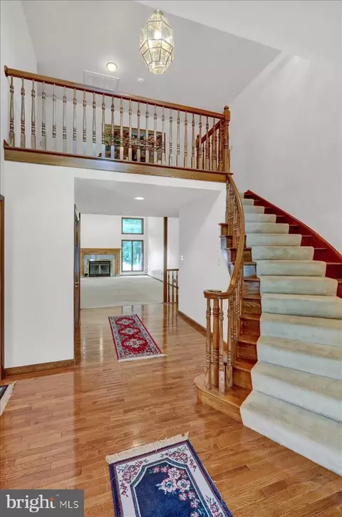 Entry Way - 16 Grouse Point Cir, Reading, PA 19607 photo 3 of 11