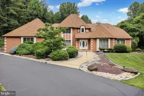 Exterior - 16 Grouse Point Cir, Reading, PA 19607 photo 8 of 13