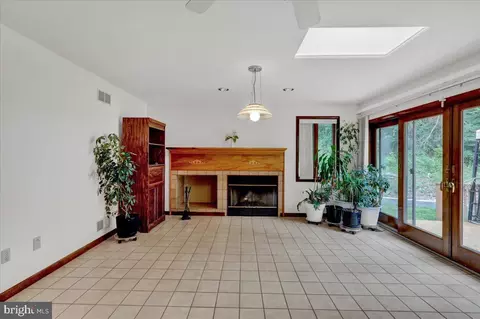 Living - 16 Grouse Point Cir, Reading, PA 19607 photo 3 of 7