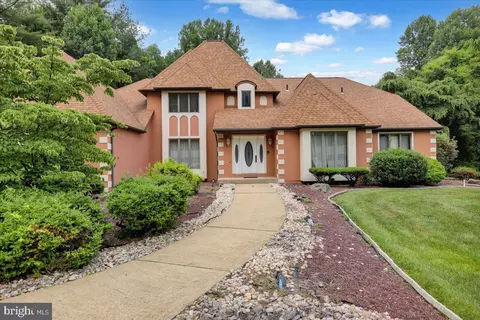 Exterior - 16 Grouse Point Cir, Reading, PA 19607 photo 3 of 13