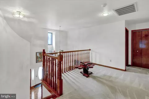 Entry Way - 16 Grouse Point Cir, Reading, PA 19607 photo 8 of 11