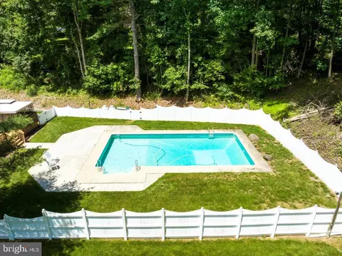 Exterior - 16 Grouse Point Cir, Reading, PA 19607 photo 4 of 13