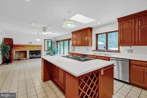 Kitchen - 16 Grouse Point Cir, Reading, PA 19607 photo 2 of 5