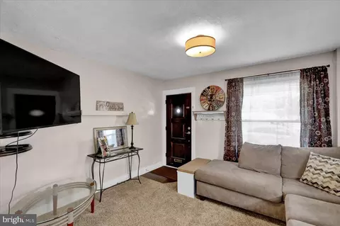 Entry Way - 2256 Reading Ave, Reading, PA 19609 photo 1 of 2