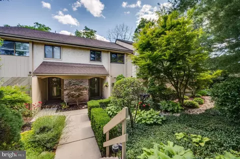 18 Pine Woods Ct, Reading, PA 19607 photo 3