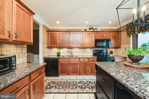 18 Pine Woods Ct, Reading, PA 19607 photo 12