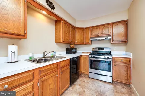 Kitchen - 225 Bartlett St, Reading, PA 19611 photo 3 of 3