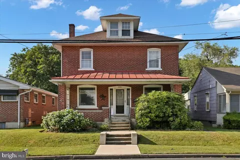 220 E Weis St, Topton, PA 19562