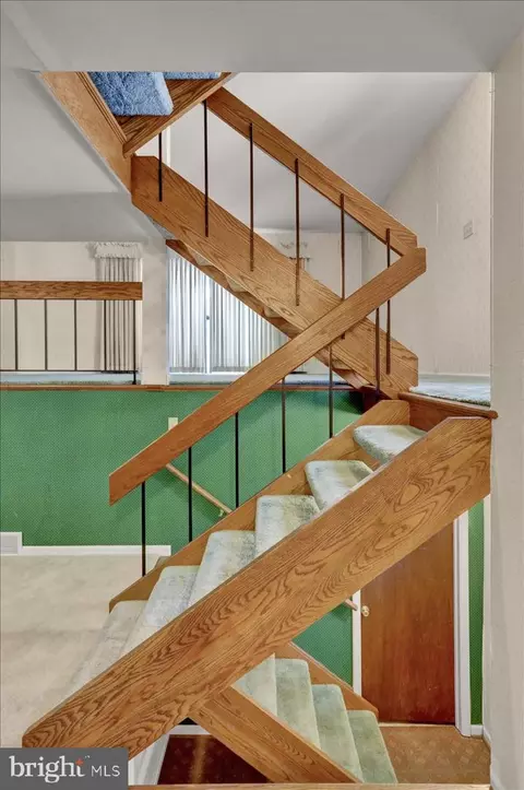 Entry Way - 180 Oakmont Ct, Reading, PA 19607 photo 2 of 4