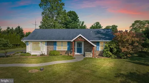 156 Black Matt Rd, Douglassville, PA 19518
