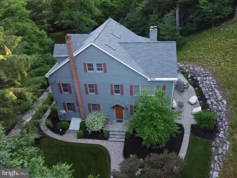 46 Hickory Rd, Mohnton, PA 19540
