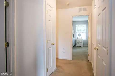 Entry Way - 15 Chaser Ct, Reading, PA 19607 photo 2 of 3