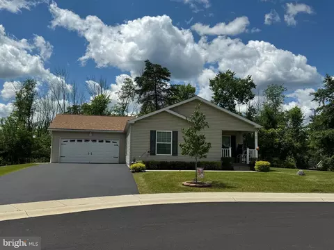 90 Middlemarch Rd, Douglassville, PA 19518