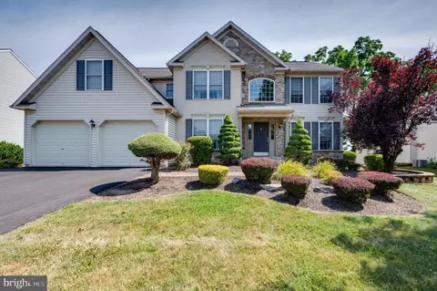 13 Mellowbrook Dr, Reading, PA 19608