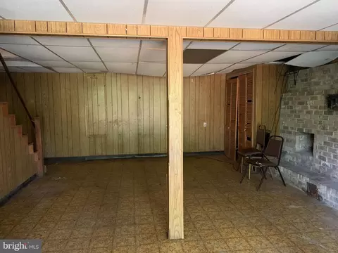 Living - 1306 Wingate Ave, Reading, PA 19607 photo 6 of 6