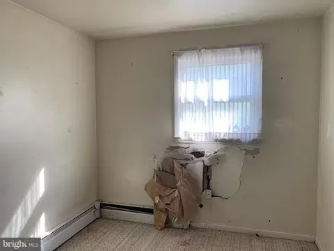 Bedroom - 1306 Wingate Ave, Reading, PA 19607 photo 4 of 5