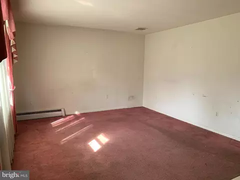 Living - 1306 Wingate Ave, Reading, PA 19607 photo 3 of 6