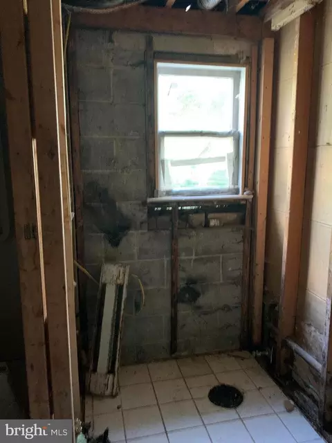 Entry Way - 1306 Wingate Ave, Reading, PA 19607 photo 3 of 3