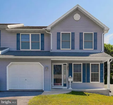 25 Columbia Ave, Reading, PA 19606