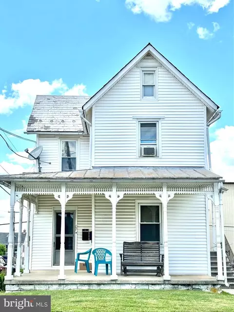 101 E High St, Topton, PA 19562