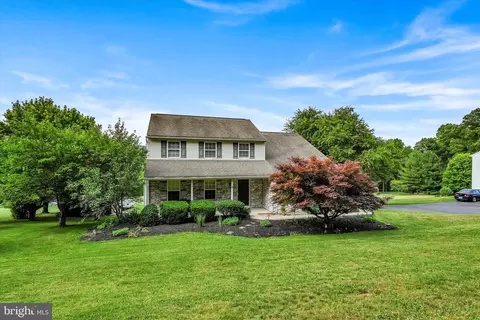 147 Hartz Store Rd, Mohnton, PA 19540