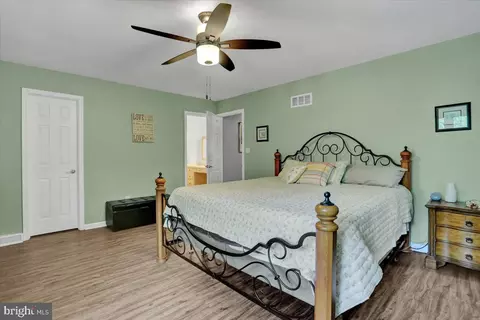 Bedroom - 8 Rand Dr, Reading, PA 19606 photo 2 of 9