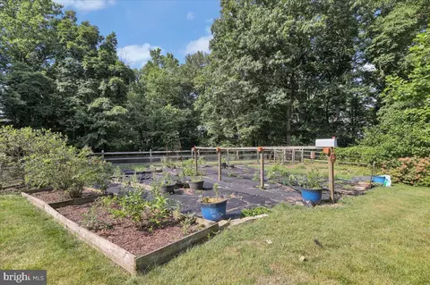 Exterior - 8 Rand Dr, Reading, PA 19606 photo 11 of 18