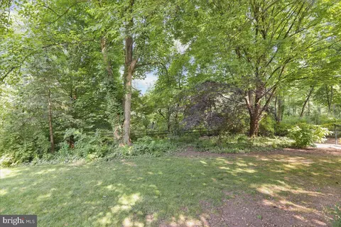 Exterior - 8 Rand Dr, Reading, PA 19606 photo 12 of 18