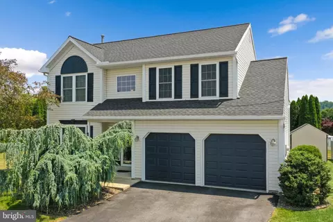100 Eagles Ln, Reading, PA 19608 photo 3