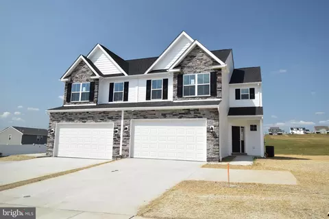112 Sunglo Dr #( 18), Leesport, PA 19533