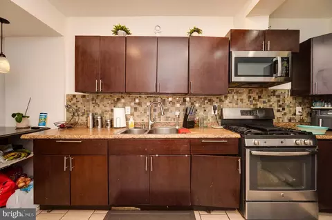 Kitchen - 551 N Front St, Reading, PA 19601 photo 2 of 2