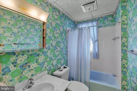 1221 E Bellevue Ave, Reading, PA 19605 photo 13
