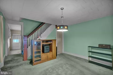 1221 E Bellevue Ave, Reading, PA 19605 photo 9