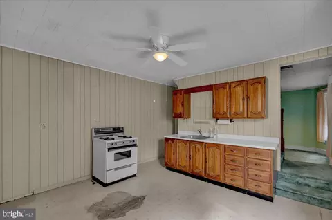 1221 E Bellevue Ave, Reading, PA 19605 photo 12