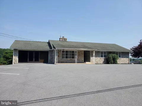 455 White Oak Ln, Leesport, PA 19533