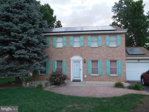 1137 Ashbourne Dr, Reading, PA 19605