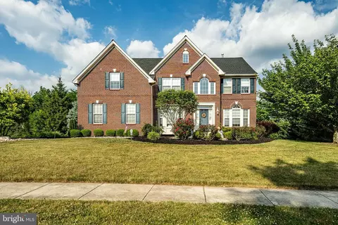 234 N Shadybrooke Dr, Douglassville, PA 19518