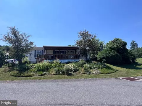 914 Sycamore Dr, Hamburg, PA 19526