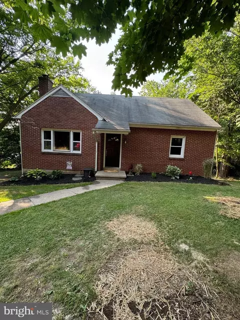 43 Heffner Dr, Reading, PA 19608 photo 2