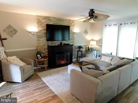 Living - 9 Muirfield Dr, Reading, PA 19607 photo 1 of 1