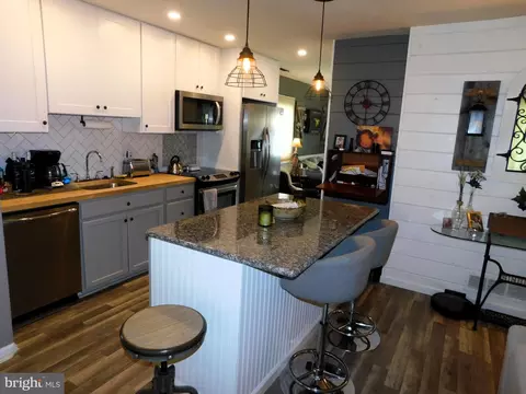 Kitchen - 9 Muirfield Dr, Reading, PA 19607 photo 2 of 4