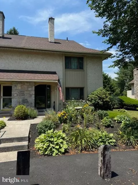 Exterior - 9 Muirfield Dr, Reading, PA 19607 photo 2 of 5