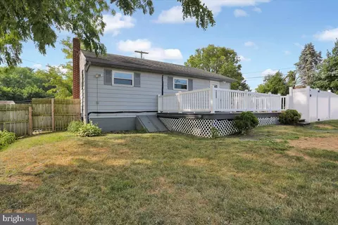Exterior - 523 Frontier Ave, Reading, PA 19601 photo 7 of 9