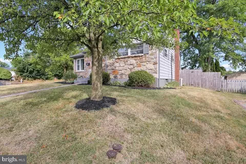 Exterior - 523 Frontier Ave, Reading, PA 19601 photo 8 of 9